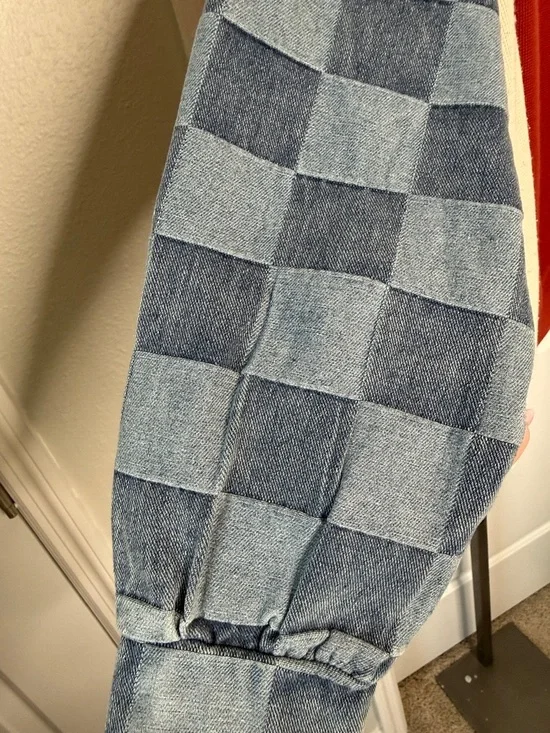 BiBi Washed Color-block Denim Sleeve Top NWOT - Picture 4 of 7